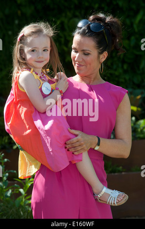 Susanna Reid hat VIP giorno anteprima del Chelsea Flower Show presso il Royal Hospital Chelsea il 19 maggio 2014 a Londra, Inghilterra Foto di Brian Jordan Foto Stock