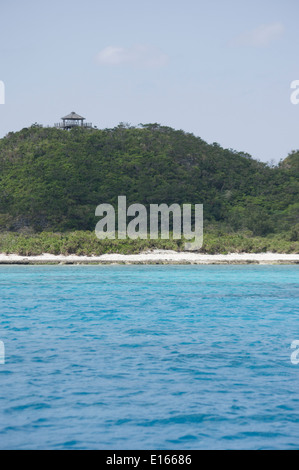 Una delle numerose vedette utilizzato per individuare le balene sulla Zamami isola. Kerama-shoto National Park, a Okinawa, Giappone Foto Stock