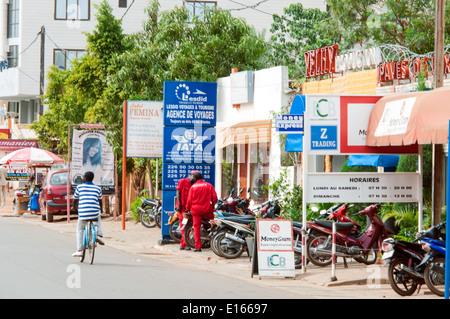 Avenue Kwame Nkruma, Ouagadougou, Burkina Faso Foto Stock