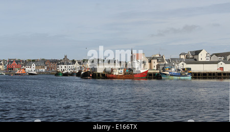 Barche da pesca nel porto di stornoway isola di Lewis in Scozia maggio 2014 Foto Stock