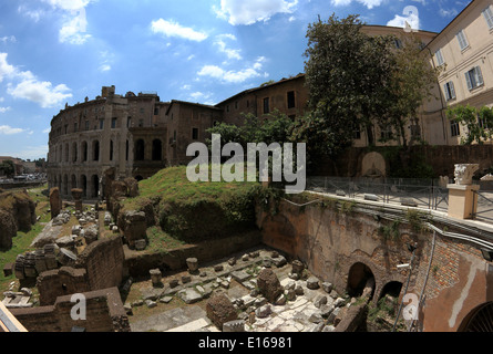 Il Teatro di Marcello (latino: Theatrum Marcelli) è un antico teatro all aperto in Roma, Italia Foto Stock