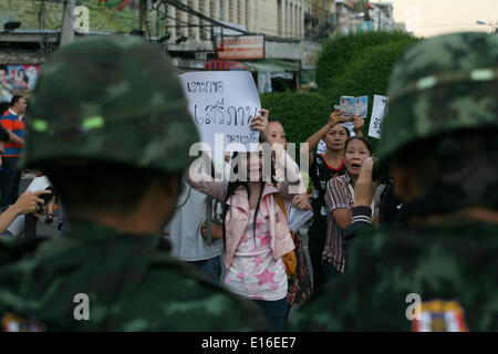 Chiang Mai, Thailandia. Xxiv Maggio, 2014. Un rally contro il colpo di stato militare che ha avuto luogo il 22 maggio 2014 in Chiang Mai Thailandia Credito: Rohan Radheya/ZUMAPRESS.com/Alamy Live News Foto Stock