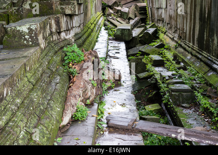 Rovine di Beng Mealea tempio di Angkor area, Siem Reap, Cambogia Foto Stock