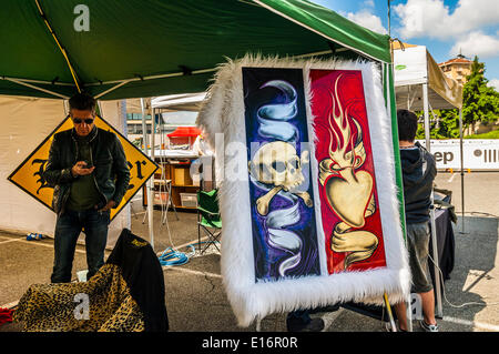 Torino, Italia. Xxiv Maggio, 2014. Italia Piemonte Torino Mirafiori Motor Village sabato 24 e domenica 25 maggio 2014, per la prima volta nella loro storia leggendaria Jeep ® e Harley-Davidson marchio, hanno collaborato in un grande evento con intenti benefici (in favore dell'IRCC, l'Istituto di Ricerca sul Cancro Candiolo ). Negli spazi del Mirafiori Motor Village sono due giorni di divertimento e pieno di molte iniziative: Credito: Davvero Facile Star/Alamy Live News Foto Stock