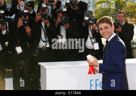 Vincitore del Premio della Giuria, direttore Xavier Dolan durante il photocall con la premiazione del vincitore al 67th festival di pellicola di Cannes il 24 maggio 2014 Foto Stock