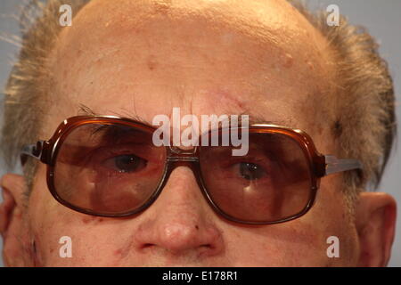 FILE PIX: la morte del Generale e ex Président polacco Wojciech Jaruzelski., qui durante una riunione del quotidiano francese Libération nel 2009, Lione, Rhône Rhône-Alpes, in Francia. Credito: Thibaut/Alamy Live News Foto Stock