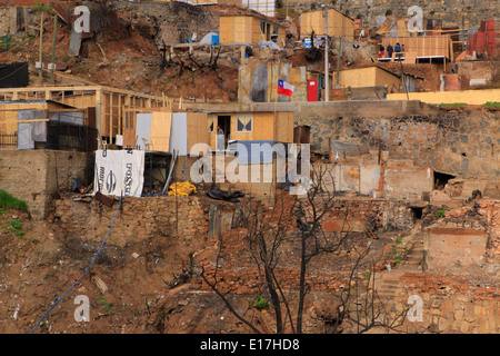 Valparaiso, dopo il grande incendio, la ricostruzione delle abitazioni Cile 2014 Foto Stock