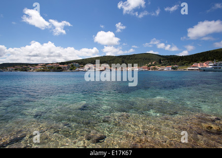 Villaggio di Fiskardo, Cefalonia. Vista pittoresca del porto di pesca a Fiskardo. Foto Stock