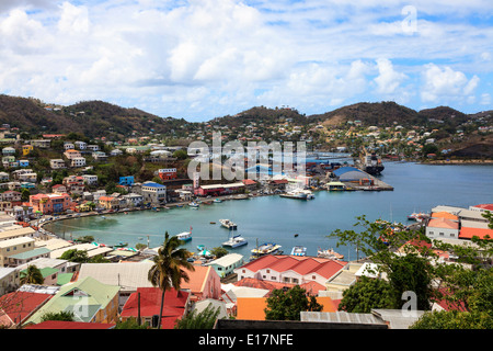 Vista del Docklands e il centro città di St George, Grenada, Indie Orientali Foto Stock