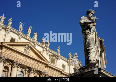 Italia, Roma, statua di San Pietro Foto Stock