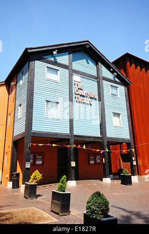 Il Courtyard Theatre, Stratford-Upon-Avon, Warwickshire, Inghilterra, l'Europa occidentale. Foto Stock