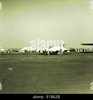 Il Gloster Meteor fu il primo caccia a reazione del Regno Unito, che servì nella Royal Air Force durante e dopo la seconda guerra mondiale. Ha svolto un ruolo chiave nello sviluppo di aerei militari a reazione. Foto Stock