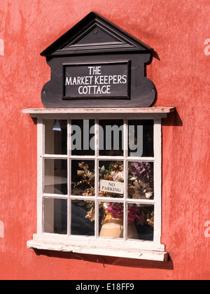 Vecchio Mercato del portiere finestra Cottage, Lavenham, Suffolk, Inghilterra, Regno Unito Foto Stock