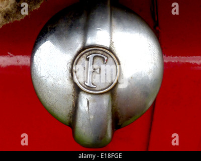 Ancora vita immagine di un tappo del carburante in stretta fino Foto Stock