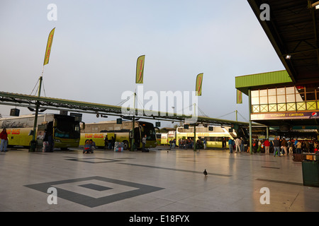 Terminale andenes alameda stazione degli autobus Santiago del Cile Foto Stock
