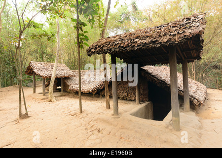 Tunnel di Cu Chi Foto Stock