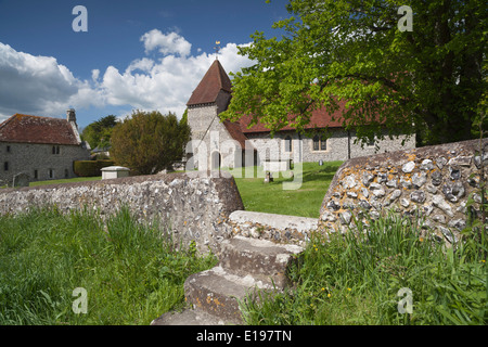 Tutti i Santi la Chiesa nella frazione di West Dean vicino a Seaford in East Sussex Foto Stock