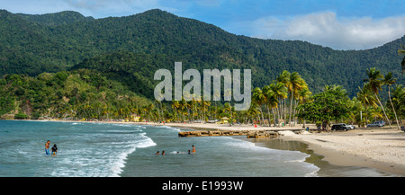 Una bella giornata a Maracas beach North Coast Trinidad Foto Stock