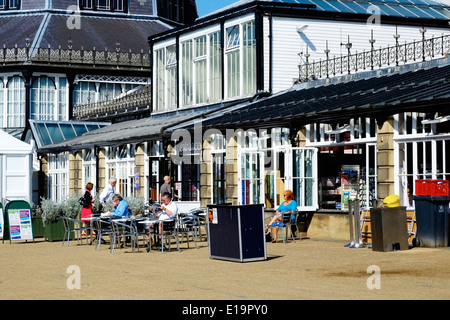 Buxton pavilion gardens Derbyshire England Regno Unito Foto Stock