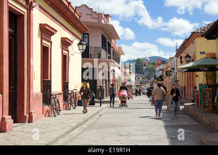 Area pedonale Guadalupe Street di San Cristobal de las Casas, Chiapas Foto Stock