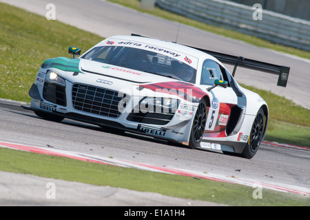 MISANO ADRIATICO, Rimini, Italia - 10 Maggio: un Audi R8 LMS di Audi Sport Italia Team, pilotato da Dindo Capello (ITA) e Zonzini Foto Stock