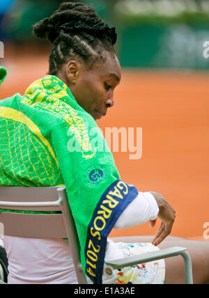 Parigi, Francia. Il 28 maggio 2014. Campo da tennis, aperto francese, Roland Garros, Venus Williams (USA) foto:Tennisimages/Henk Koster/Alamy Live News Foto Stock