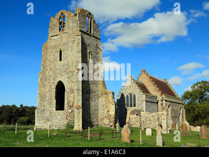 Barningham, Norfolk, parzialmente in rovina chiesa parrocchiale medievale, chiese inglese England Regno Unito Foto Stock