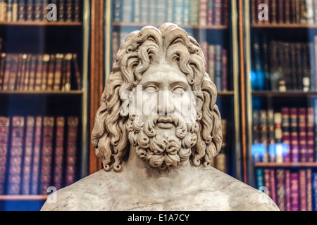 Biblioteca Antica con la Statua di Zeus Foto Stock
