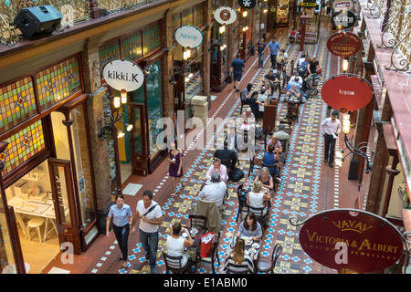 Sydney Australia,George Street,The Strand Arcade,shopping shopper shopping shopping negozi mercati di mercato di vendita di mercato, negozi al dettaglio bu Foto Stock