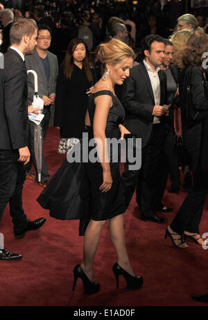 Londra, UK, UK. Xii oct, 2011. Gillian Anderson assiste la premiere europeo di 360 presso il cinquantacinquesimo BFI London Film Festival di Odeon Leicester Square. © Ferdaus Shamim/ZUMA filo/ZUMAPRESS.com/Alamy Live News Foto Stock