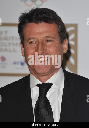 Londra, UK, UK. Il 7 ottobre, 2011. Sebastian Coe arriva per il British Olympic palla al Centro Espositivo di Olympia. © Ferdaus Shamim/ZUMA filo/ZUMAPRESS.com/Alamy Live News Foto Stock