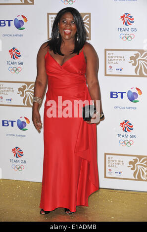 Londra, UK, UK. Il 7 ottobre, 2011. Tessa Sanderson arriva per il British Olympic palla al Centro Espositivo di Olympia. © Ferdaus Shamim/ZUMA filo/ZUMAPRESS.com/Alamy Live News Foto Stock