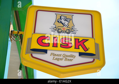 Cisk birra pubblicità segno, Tourist Street, Qawra, Saint Paul Bay (San Pawl il-Baħar), il distretto settentrionale, Repubblica di Malta Foto Stock