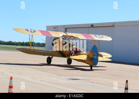 Vecchio ragazzo di volo aereo a McKinney Air Show Foto Stock