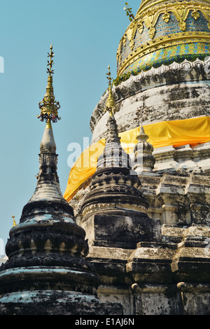 Stupas a un tempio in Chiang Mai Thailandia Foto Stock