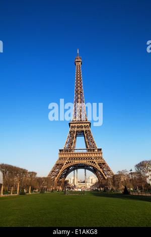 La Torre Eiffel a Parigi, Francia, visualizzazione classica Foto Stock