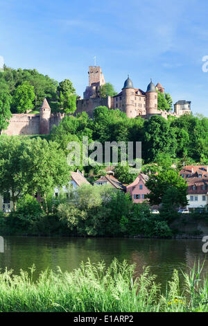 Burg Wertheim rovine del castello e il fiume principale, Wertheim, Baden-Württemberg, Germania Foto Stock