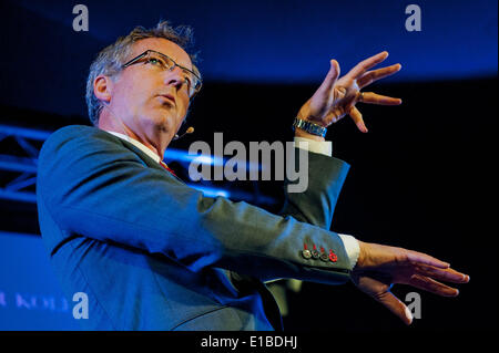 Hay on Wye, Powys, Wales, Regno Unito . Il 29 maggio 2014. Nella foto: storie orribili illustrator Martin Brown Re: Il Festival di fieno, Hay on Wye, Powys, Wales UK. Credito: D Legakis/Alamy Live News Foto Stock