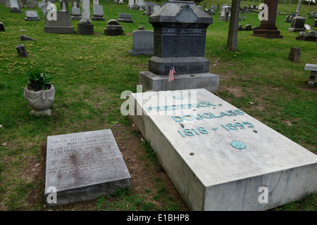 Frederick Douglass grave in Mount Hope cemetery Rochester NY Foto Stock