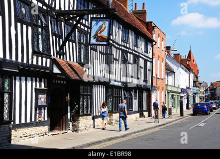 Legacy Falcon Hotel lungo Chapel Street, Stratford-Upon-Avon, Warwickshire, Inghilterra, Regno Unito, Europa occidentale. Foto Stock