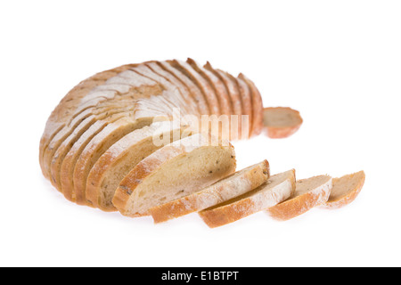 Fette di pane del gourmet sani di patata e rosmarino pane per un gustoso snack salato o accompagnamento per un pasto disposti in un cresc Foto Stock