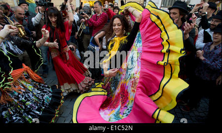 Praga, Repubblica Ceca. Il 30 maggio 2014. Il World Roma festival Khamoro, Praga, Repubblica Ceca il 30 maggio 2014. (CTK foto/Michal Kamaryt/Alamy Live News) Foto Stock