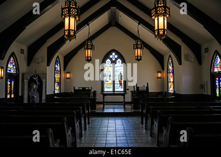 All'interno della cappella dei caduti aquile. Costruito per assomigliare ad un cappella inglese alla possente 8 AF Museum a Pooler GA Foto Stock