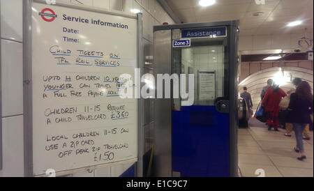 Londra, Regno Unito. Il 30 maggio 2014. Un cartellone a Walthamstow station scritto tariffa bambino su London Underground di Londra. Foto di vedere Li/Alamy Live News Foto Stock