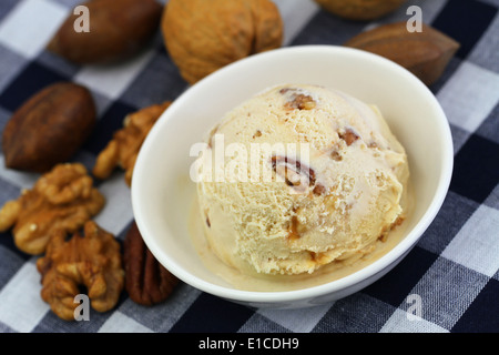 Noci Pecan, noce e caramello gelato Foto Stock