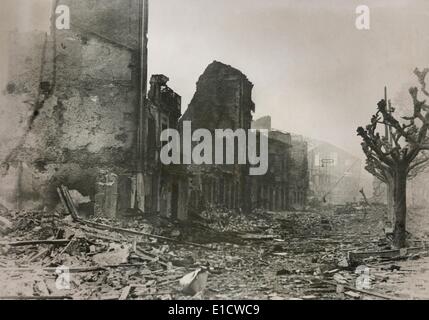 Guernica, in rovine dopo una serie di bombardamenti con i nazionalisti.Durante la Guerra Civile Spagnola, il 29 aprile 1937, è stato Foto Stock