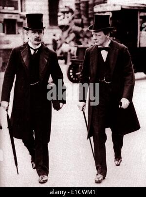 David Lloyd George (sinistra) e Winston Churchill (destra) British politici e in seguito i primi ministri Foto Stock