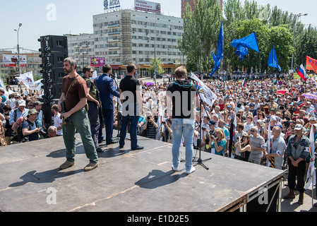 Auto-dichiarato presidente del Soviet supremo di Donetsk Repubblica Popolare Denis Pushilin durante il rally del 18 maggio 2014, Donetsk Foto Stock