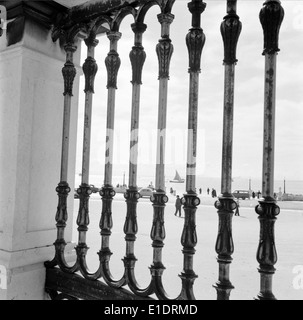 Il Estátua Equestre de D.. José i, creato nel 1775 da Joaquim Machado de Castro, è un'importante statua equestre a Lisbona che onora re Giuseppe i del Portogallo. Foto Stock