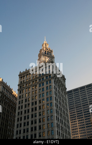 Una vista della Wrigley Building sul Magnificent Mile di Chicago, Illinois Foto Stock